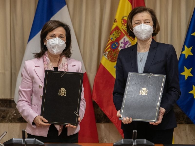 Las ministras de Defensa de España y Francia apuestan por un claro liderazgo en materia de seguridad y defensa