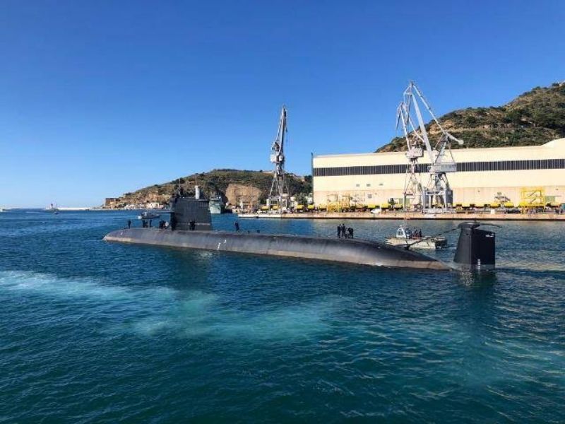El submarino S-81 “Isaac Peral” sale por primera vez al mar