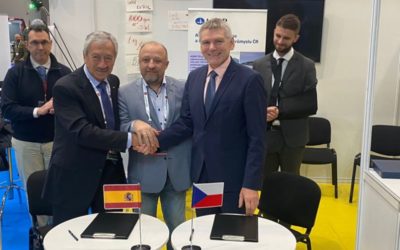 Firma MoU AESMIDE en el Foro Future Forces Exhibition de Praga