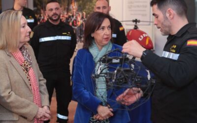 La ministra de Defensa asiste a la presentación de la nueva Unidad de Drones de la UME
