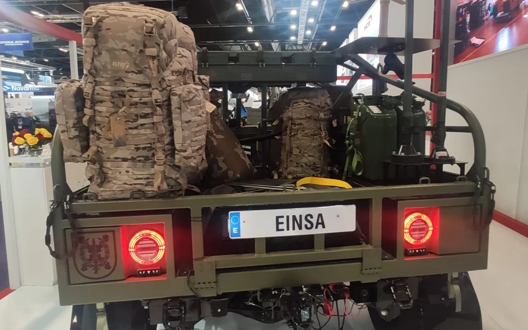 Novedadedes de EINSA en FEINDEF:El Netón para la Fuerza de Guerra Naval Especial, el nuevo posicionador de cargas y el UGV Alano.
