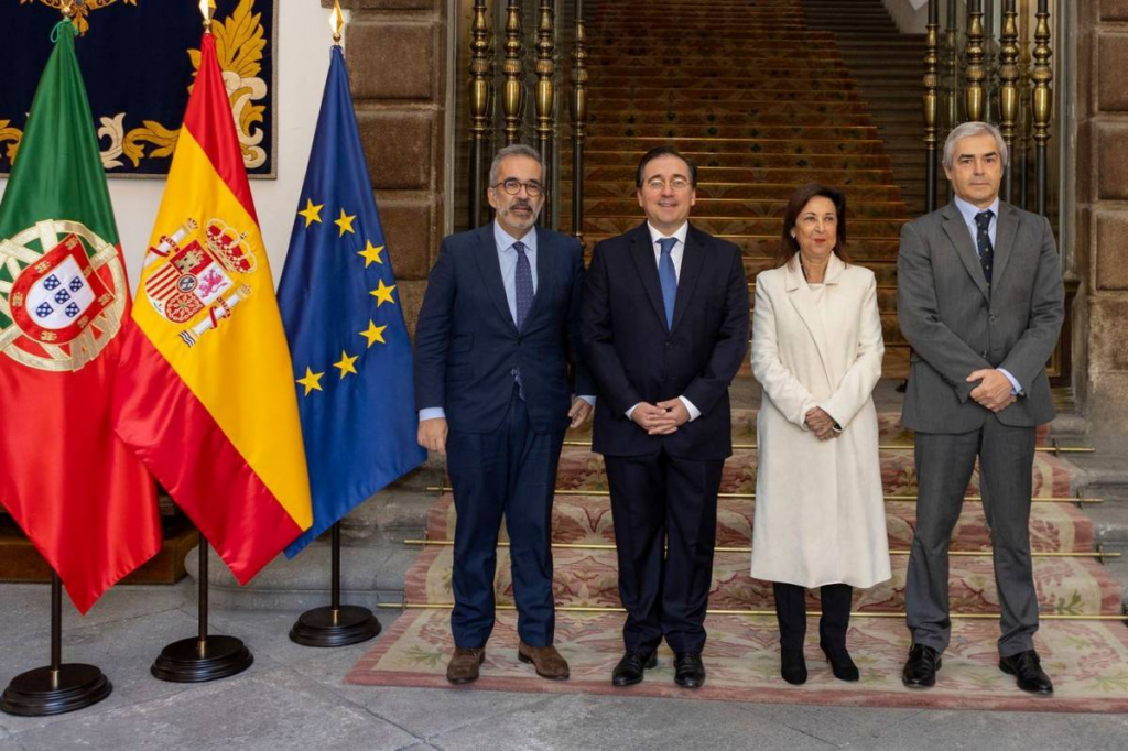 Espanha e Portugal consolidam aliança de defesa e política externa na reunião 2+2 em Madrid