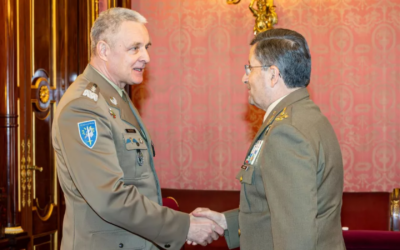 El Jefe de Estado Mayor del Ejército de Tierra fortalece la cooperación militar con el comandante del Eurocuerpo